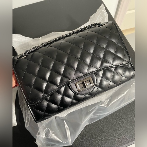 NWT Chanel-Like QUILTED BLACK METAL CROSSBODY - Picture 5 of 11